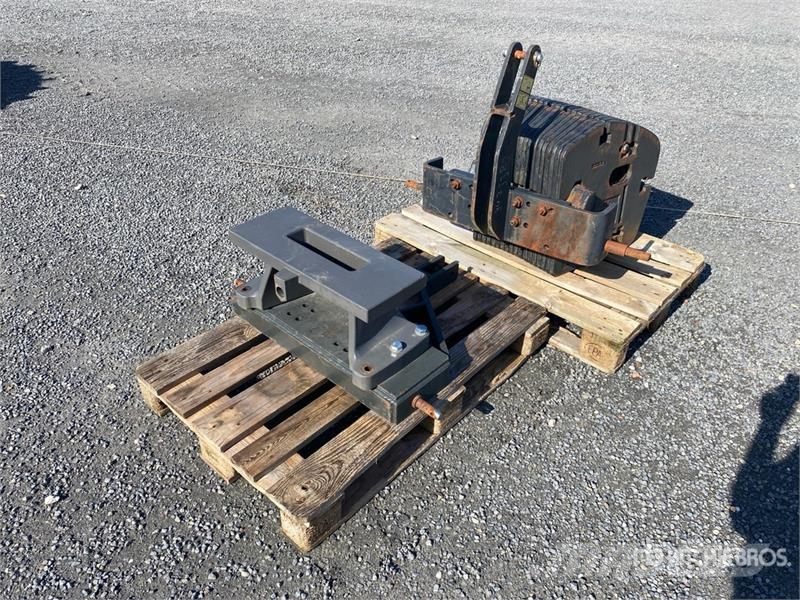 Quantity of (2) Tractor Weights Frontgewichte