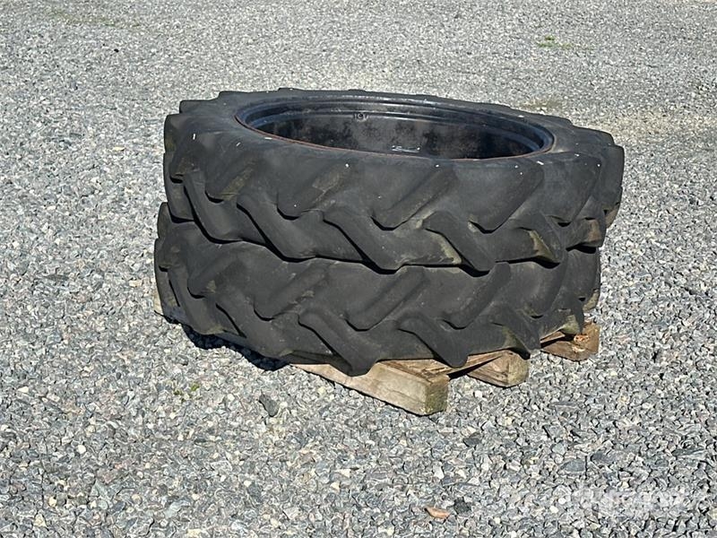  Quantity of (2) Tractor Wheels Pneus Agrícolas