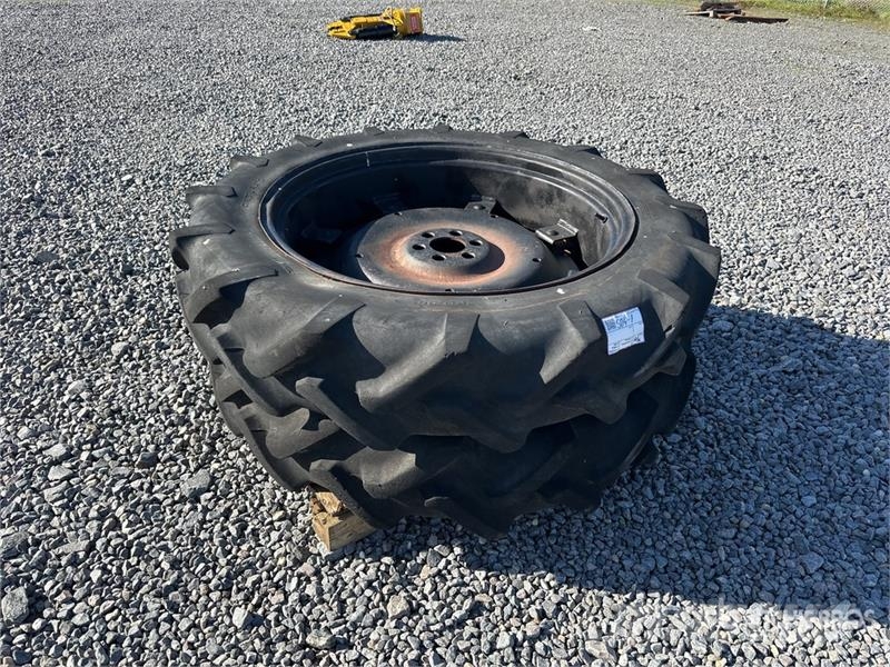  Quantity of (2) Tractor Wheels Pneus Agrícolas