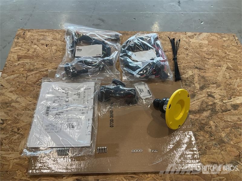 Quantity of (2) Trimble Skid Steer Attachment Disp Műszerek, mérő és automatizáló berendezések