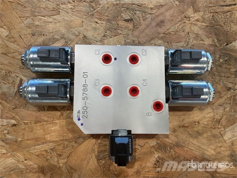  Quantity of (2) Trimble - Valve, Pilot Control LF  Instrumenti, oprema za mjerenje i automatizaciju