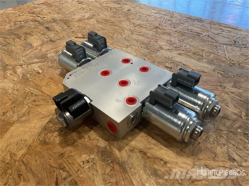  Quantity of (2) Trimble - Valve, Pilot Control LF  Instrumenti, oprema za mjerenje i automatizaciju