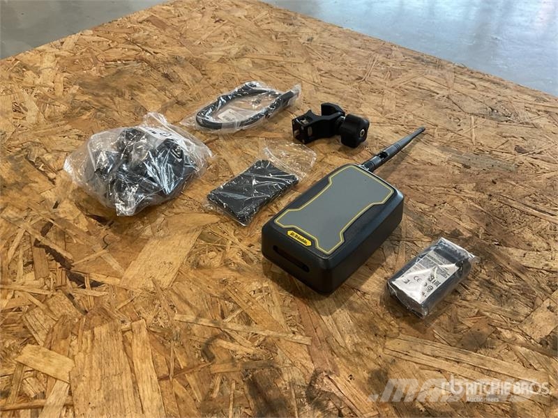  Quantity of (2) Trimble TDL2.4 Radio (Unused) Instruments, measuring and automation equipment
