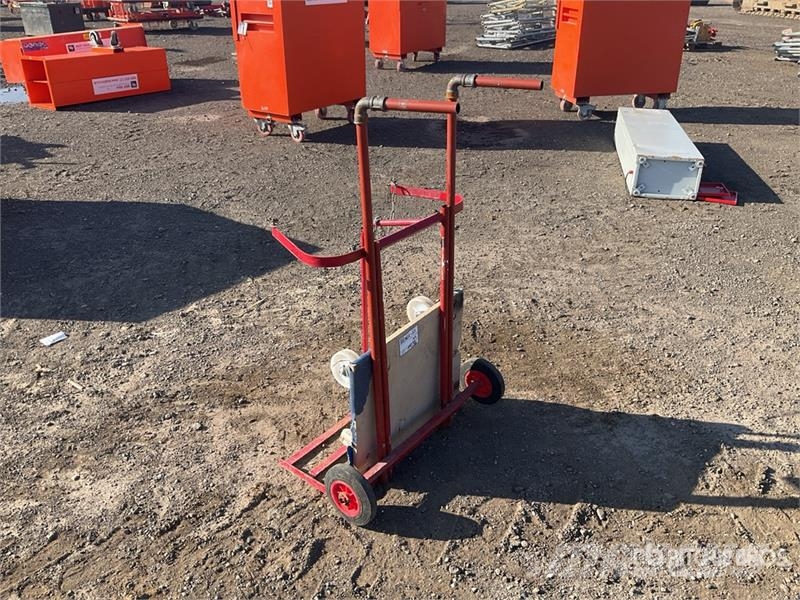 Quantity of (2) Trolley Andere Zubehörteile