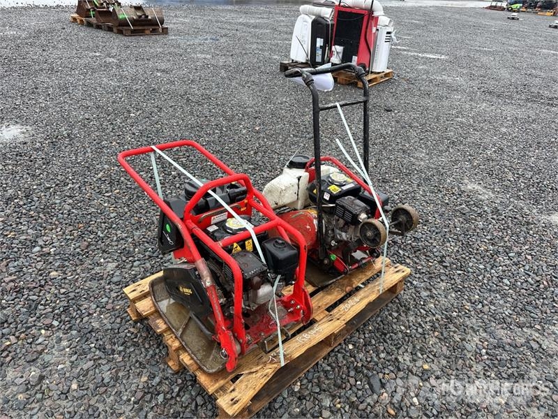  Quantity of (2) Vibratory Plate Compactor プレートコンパクター