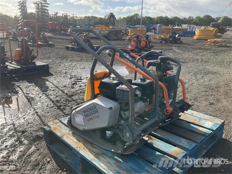 Quantity of (2) Vibratory Plate Compactor Vibraatorid