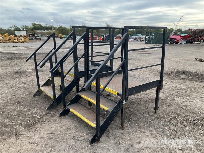 Quantity of (2) Work Platform Drugi deli