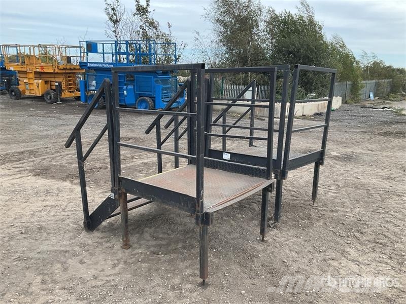 Quantity of (2) Work Platform Drugi deli