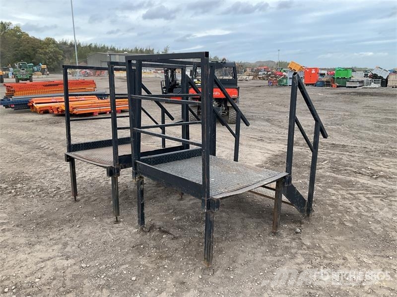 Quantity of (2) Work Platform Drugi deli