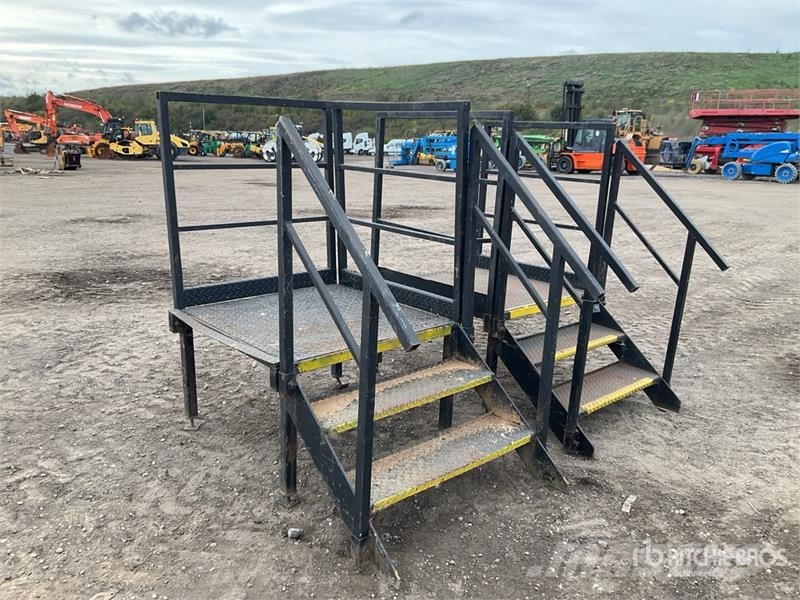 Quantity of (2) Work Platform Drugi deli