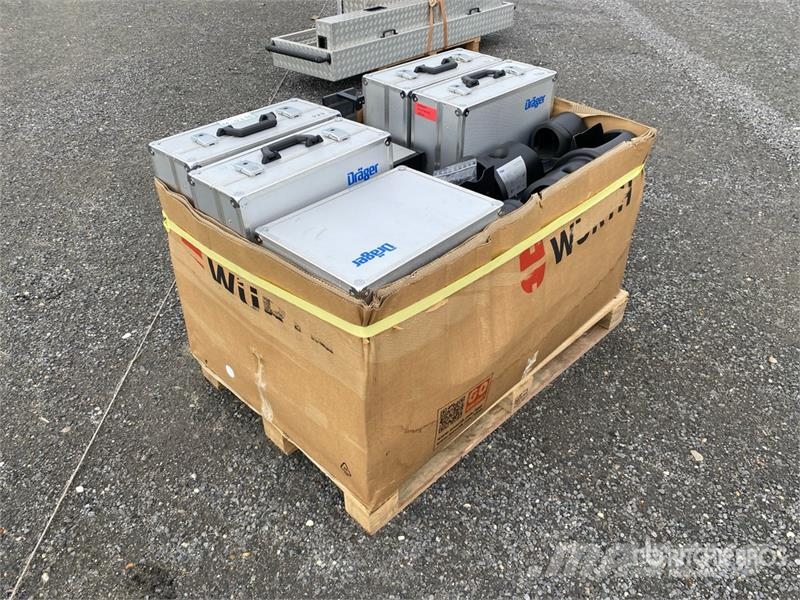  Quantity of (20) Dräger 4-Gas Detector معدات البناء - غير ذلك