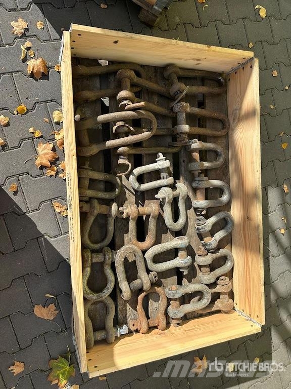  Quantity of (22) Shackles مكونات أخرى