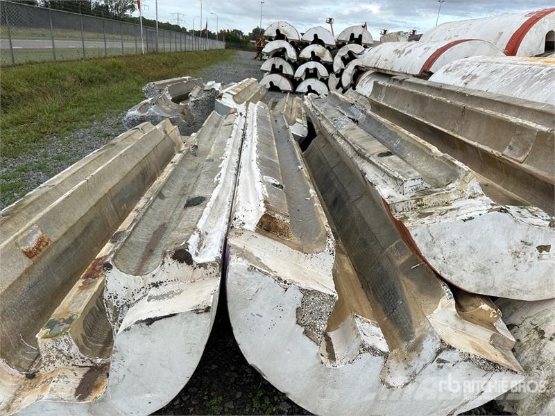  Quantity of (29) Heavy Duty Offshore GRP Marine Fl その他部品