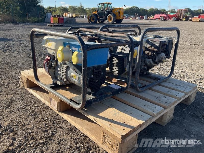 Quantity of (3) 2.7 kW Generator Set Naftové generátory