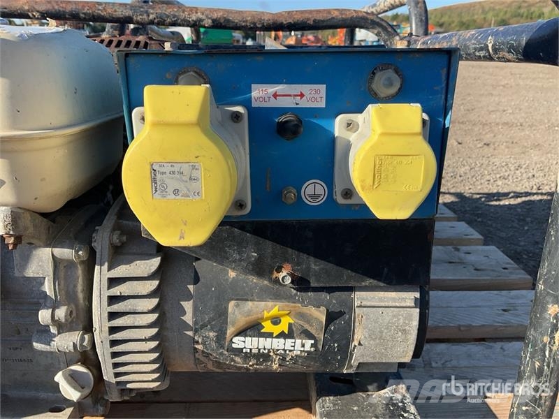 Quantity of (3) 2.7 kW Generator Set Naftové generátory