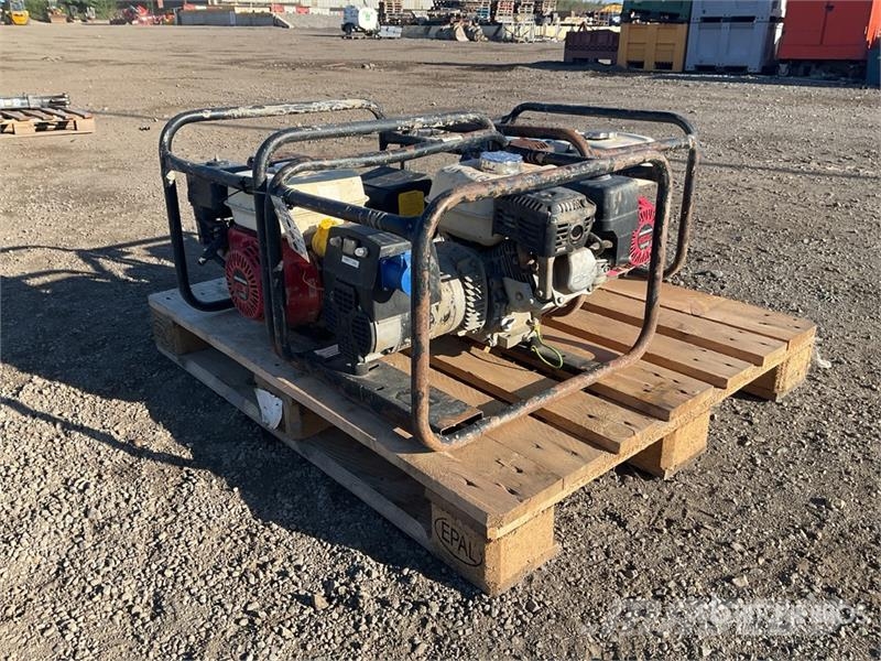 Quantity of (3) 2.7 kW Generator Set Naftové generátory