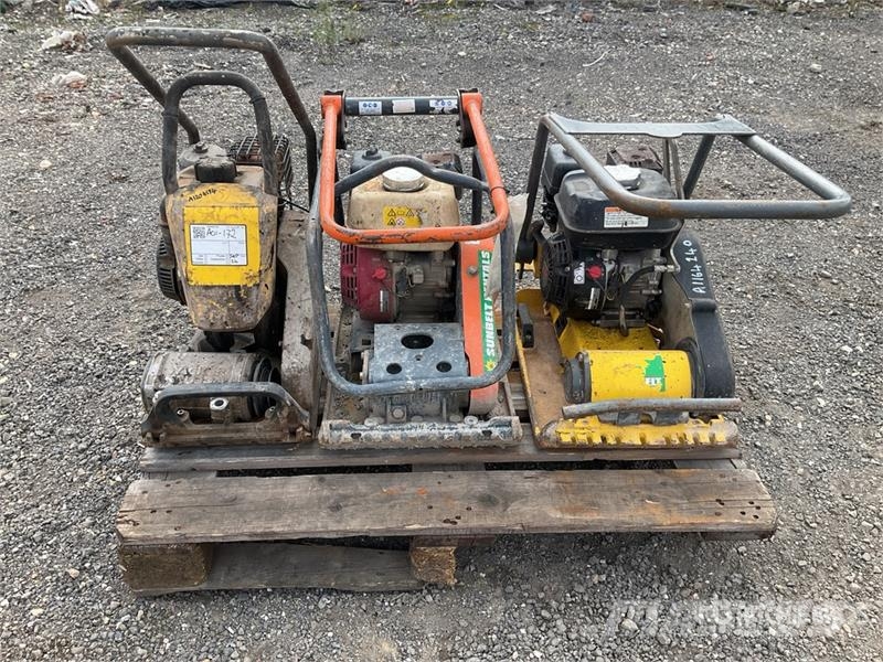 Quantity of (3) 2020 Wacker Neuson VP130A Vibrator Vibratori