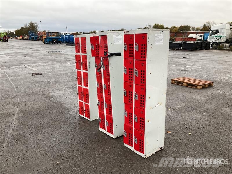 Quantity of (3) Armorgard Powerstation Tool Cabine Maszyny budowlane - Inne
