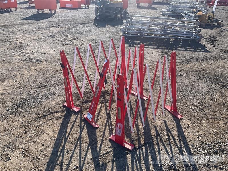 Quantity of (3) Armorgard Barricade Barrier Andere Zubehörteile