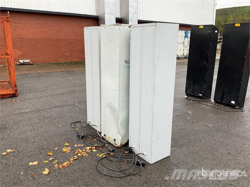 Quantity of (3) Armorgard Powerstation Tool Cabine Maszyny budowlane - Inne