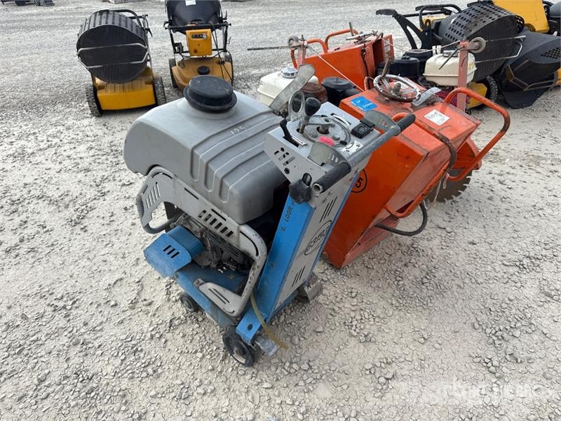 Quantity of (3) Asphalt Cutter Asfaldimasinate lisatarvikud