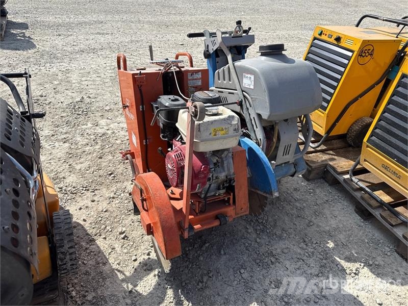 Quantity of (3) Asphalt Cutter Accesorios máquina de asfalto
