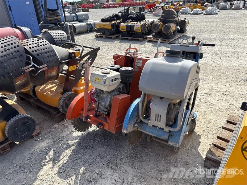 Quantity of (3) Asphalt Cutter Accesorios máquina de asfalto