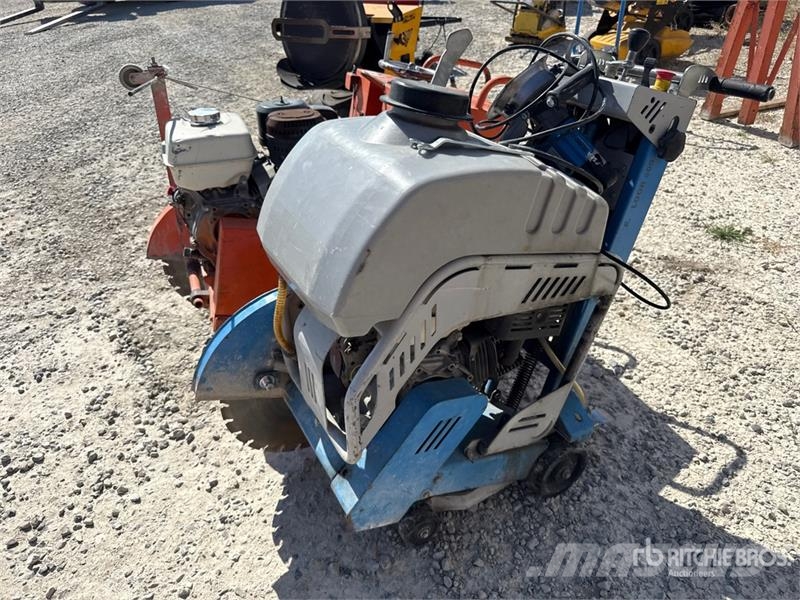 Quantity of (3) Asphalt Cutter Asfaldimasinate lisatarvikud