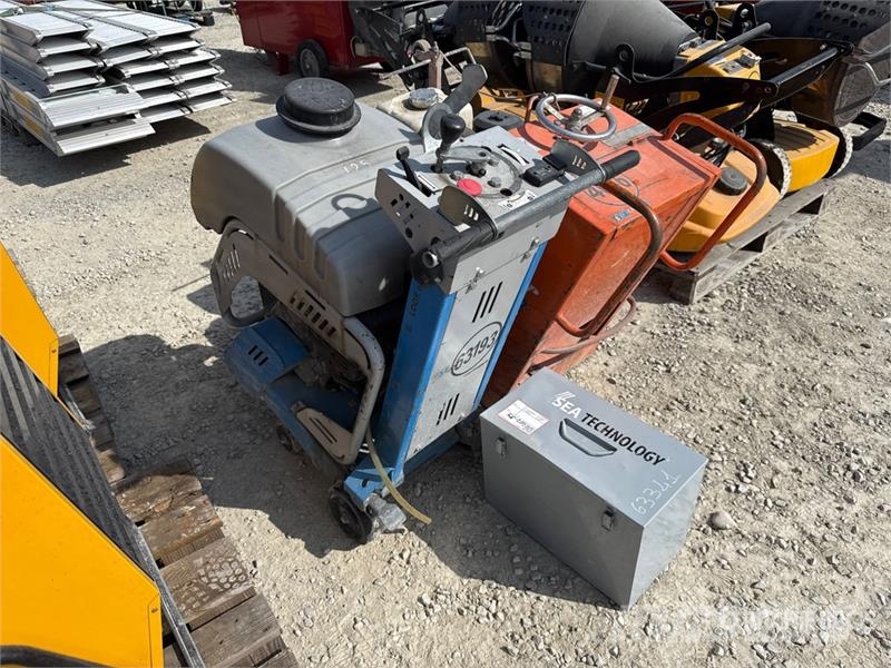 Quantity of (3) Asphalt Cutter Accesorios máquina de asfalto