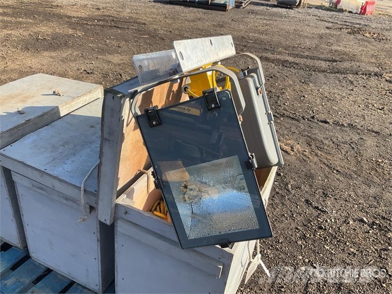 Quantity of (3) Boxes of Ritelite Work Lights Entreprenør - Andet