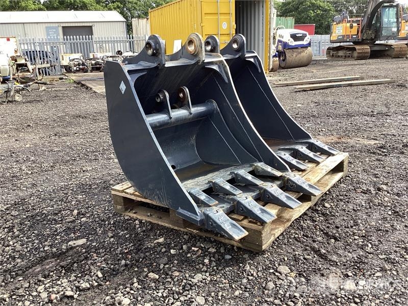  Quantity of (3) Digging Excavator Bucket Buckets