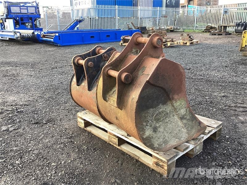  Quantity of (3) Digging Excavator Bucket バケット