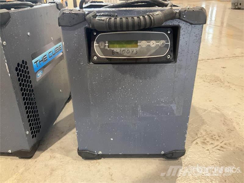 Quantity of (3) Dri-Eaz The Cube Dehumidifier Andere Zubehörteile