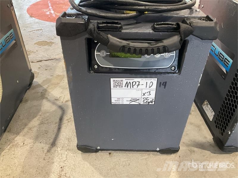 Quantity of (3) Dri-Eaz The Cube Dehumidifier Andere Zubehörteile