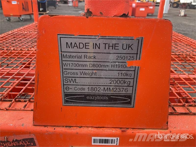 Quantity of (3) Eazytools Material Rack Andere Zubehörteile