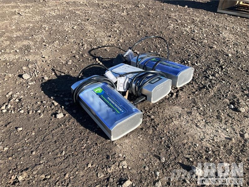  Quantity of (3) EBL Battery Charger مكونات أخرى