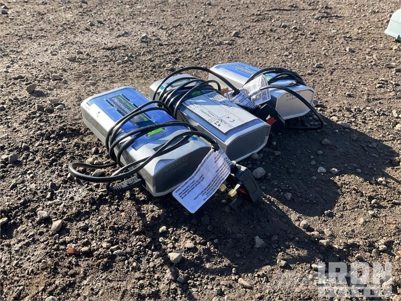  Quantity of (3) EBL Battery Charger مكونات أخرى