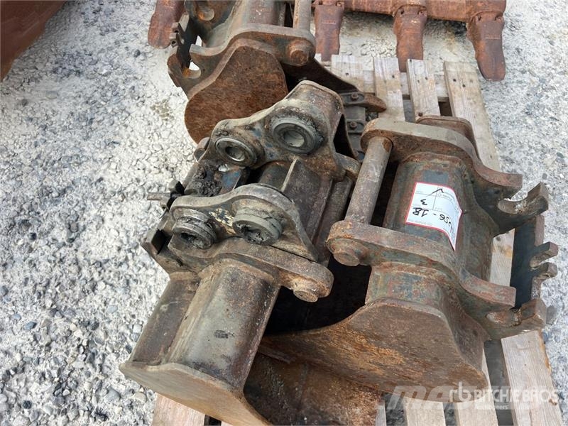 Quantity of (3) Excavator Bucket Žlice