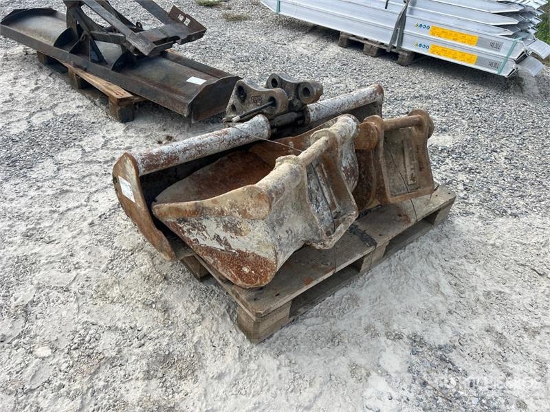  Quantity of (3) Excavator Bucket Žlice
