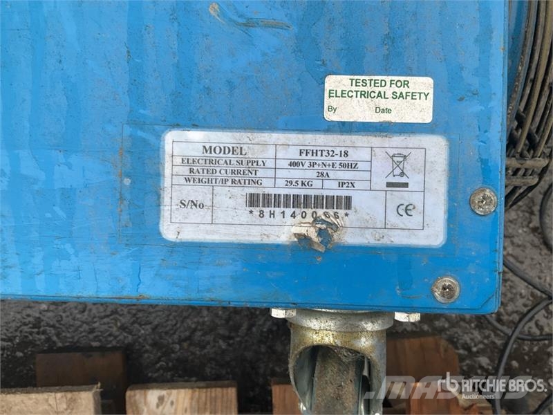  Quantity of (3) FFHT32-18 Space Heater معدات التسخين والإذابة