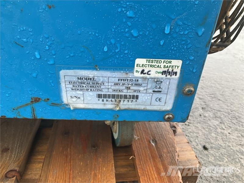  Quantity of (3) FFHT32-18 Space Heater معدات التسخين والإذابة