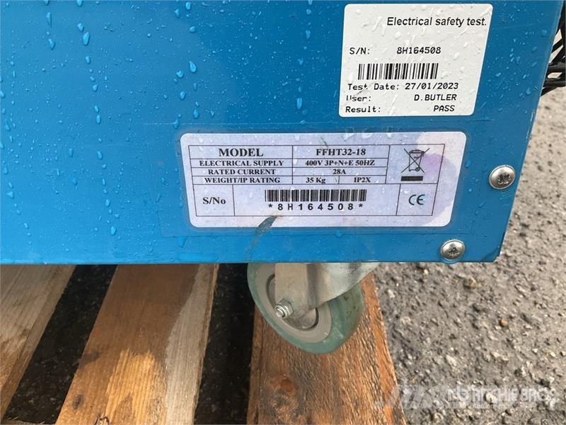  Quantity of (3) FFHT32-18 Space Heater معدات التسخين والإذابة