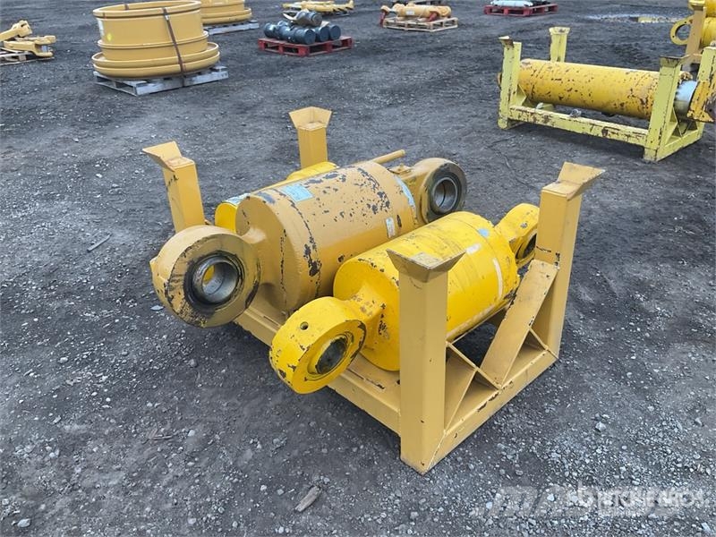 Quantity of (3) Hydraulic Parts Hidráulicos