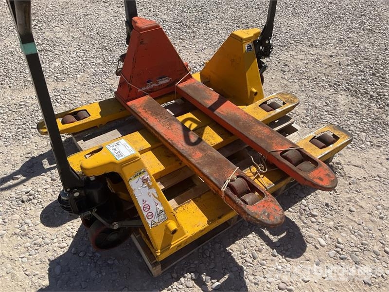  Quantity of (3) Ibernest Pallet Jack (Inoperable) Rokas palešu ratiņi