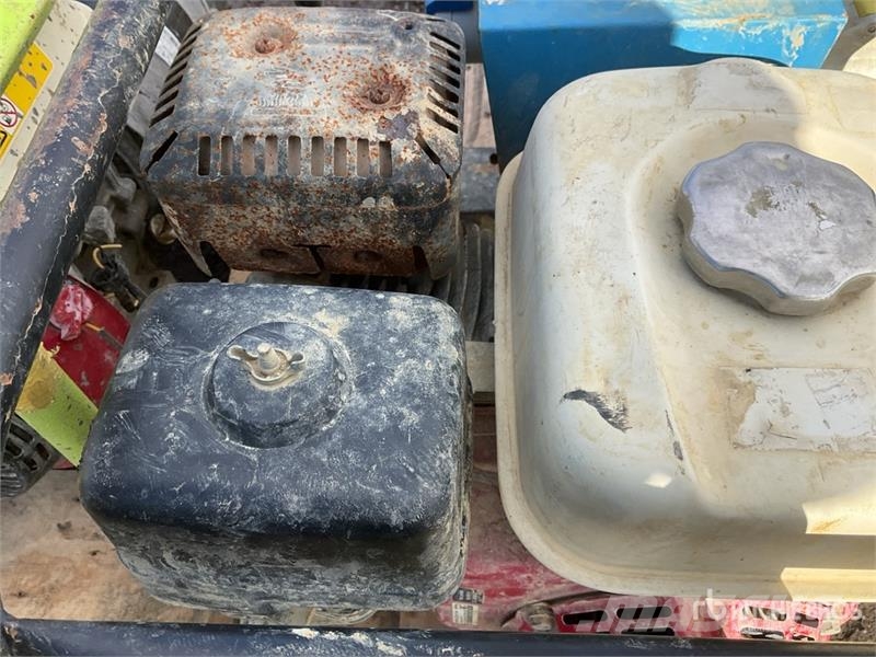 Quantity of (3) Portable Generator Set Muud generaatorid