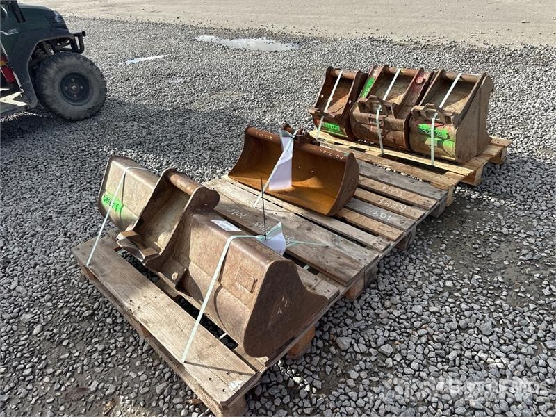 Quantity of (3) Q/C Digging Excavator Bucket Kašike / Korpe