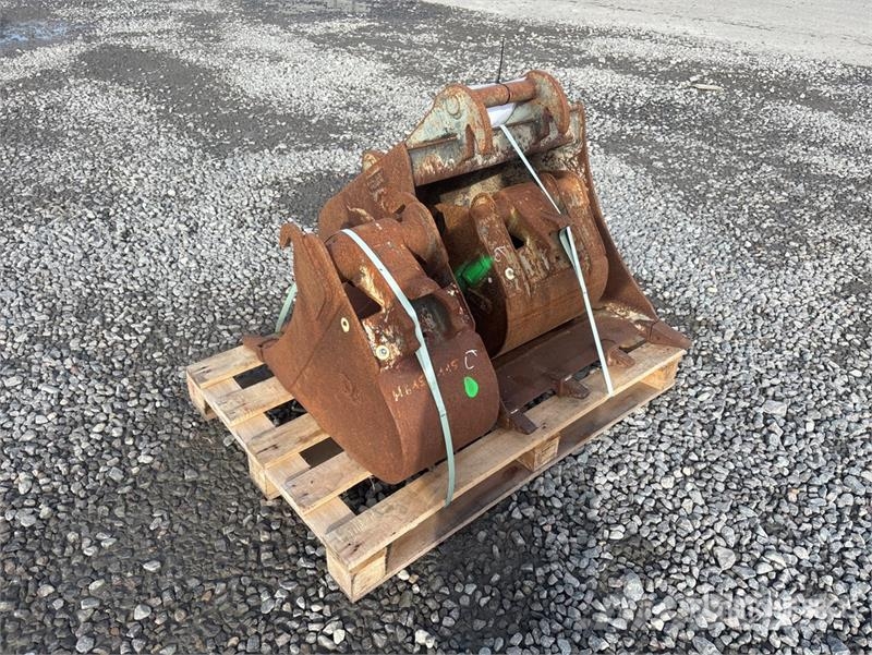  Quantity of (3) Q/C Digging Excavator Bucket Kašike / Korpe