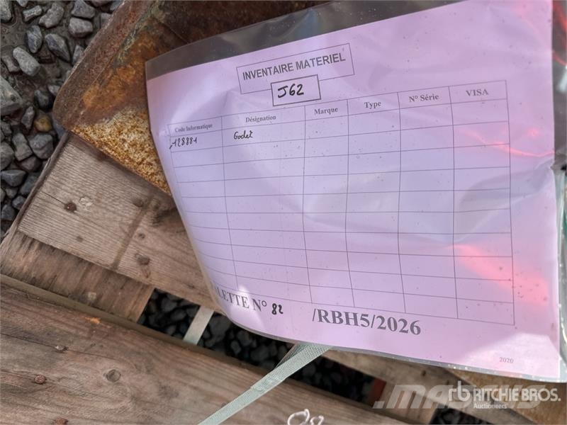Quantity of (3) Q/C Digging Excavator Bucket Kašike / Korpe