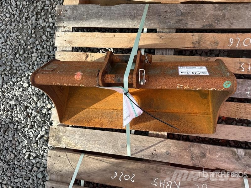 Quantity of (3) Q/C Digging Excavator Bucket Kašike / Korpe