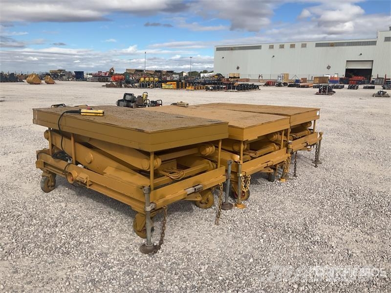  Quantity of (3) Scissor Lift رافعات مقصية الشكل